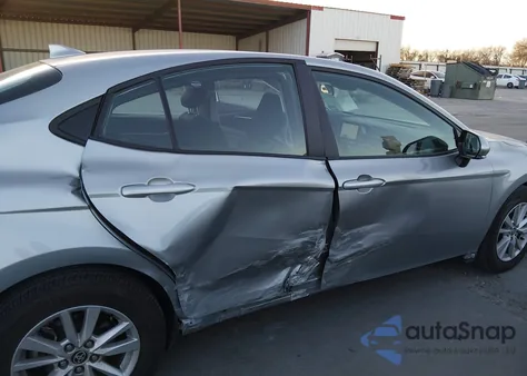 2025 Toyota Camry Le z USA, uszkodzony, nr VIN 4T1DAACK4SU075101